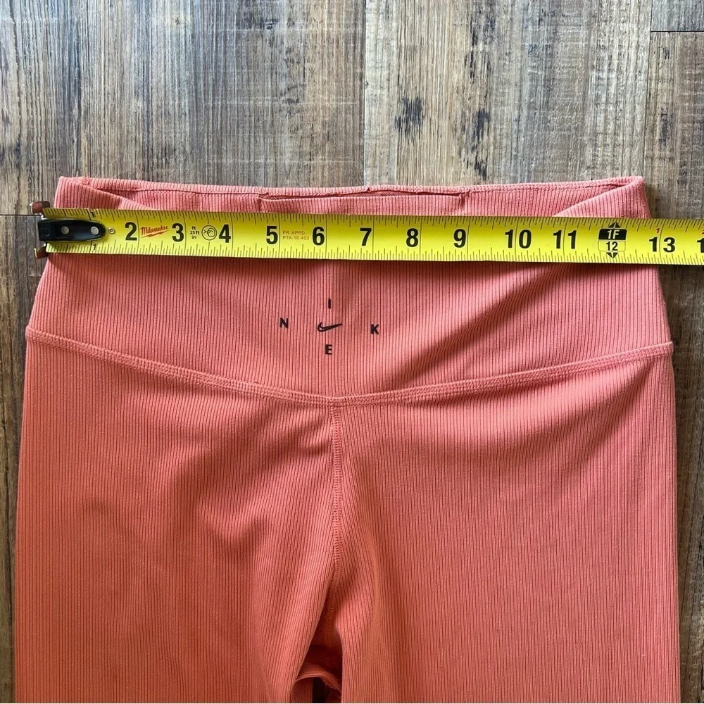 Nike Women's Size Md One Luxe Ribbed Leggings Pants Madder Root DV0049-827